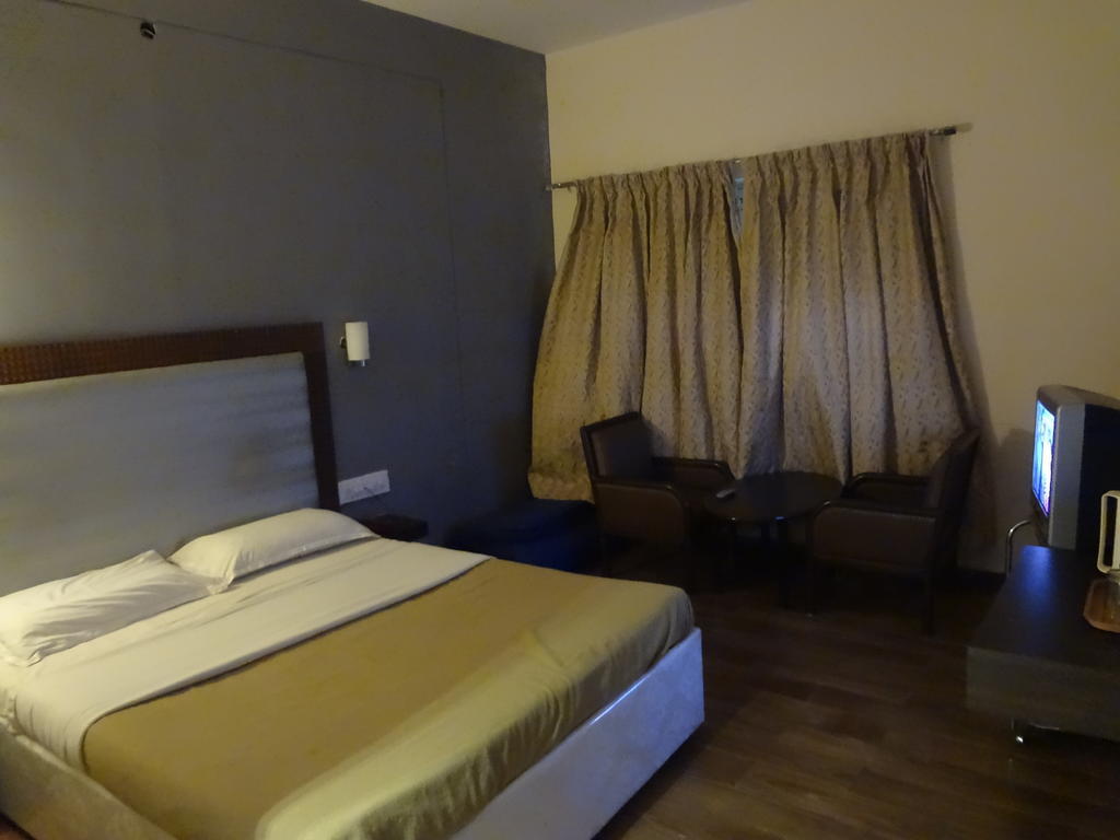 Hotel New Rajdarshan Madikeri Zimmer foto