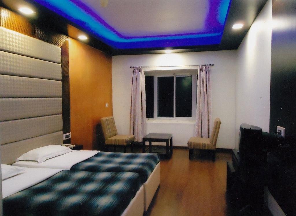 Hotel New Rajdarshan Madikeri Exterior foto