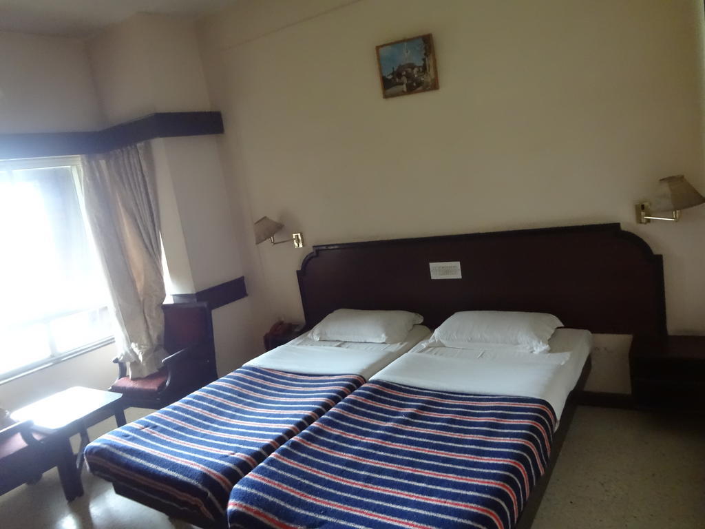 Hotel New Rajdarshan Madikeri Exterior foto
